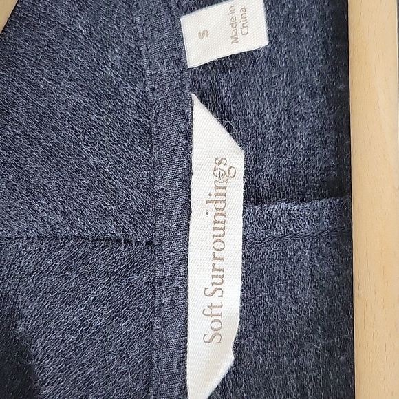 Soft Surroundings Soft Jetsetter Topper Embroidered Cardigan Size Small - Picture 3 of 10